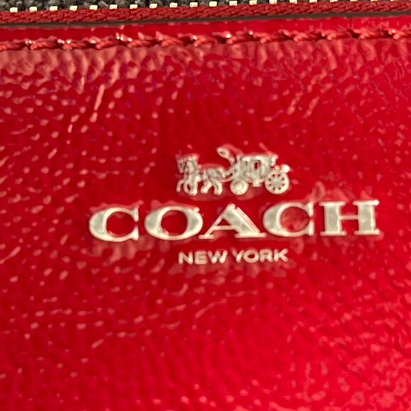 Coach Corner Zip Wristlet in Red Leather - Picture 4 of 4